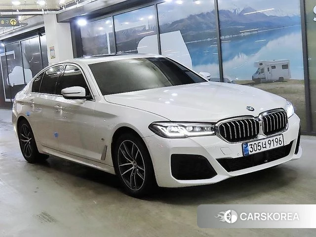 BMW 5 Series (G30) 2023 Белый из Кореи