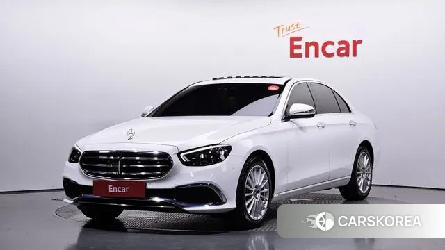 Mercedes-Benz E-Class W213 2021 Белый из Кореи
