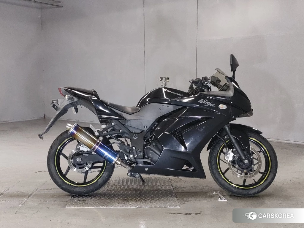 Проданный Kawasaki NINJA 250R id 4165187 из Японии
