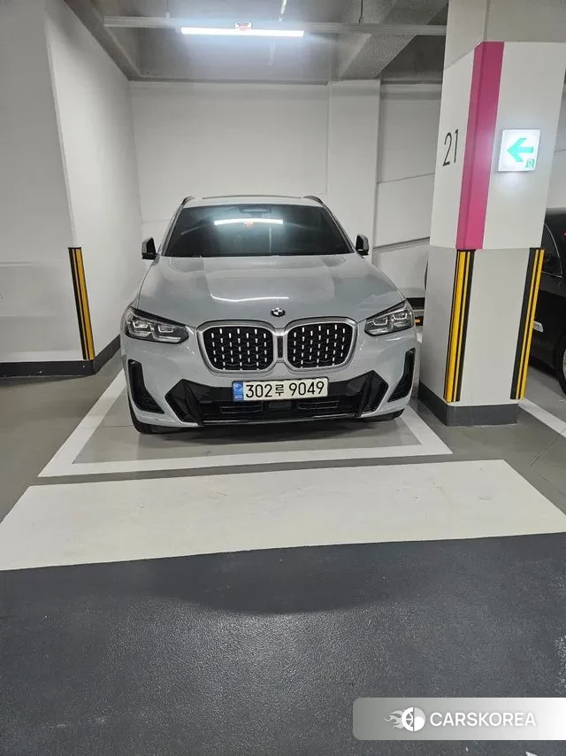 BMW X4 (G02) 2022 Серебристо-серый из Кореи