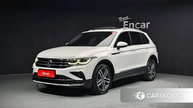 Volkswagen Tiguan second Generation 2021 Белый из Кореи