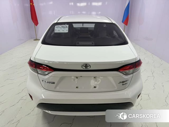 Toyota Lei Ling 2022 Белый из Китая