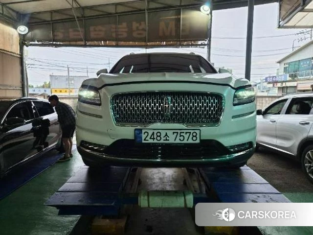 Lincoln Nautilus First generation 2023 Белый из Кореи