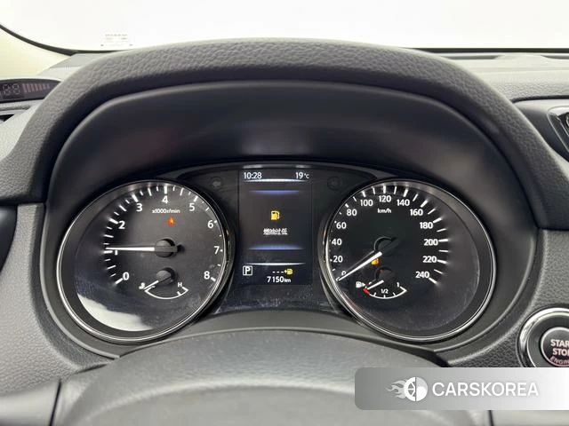 Nissan Qijun 2025 Черный из Китая