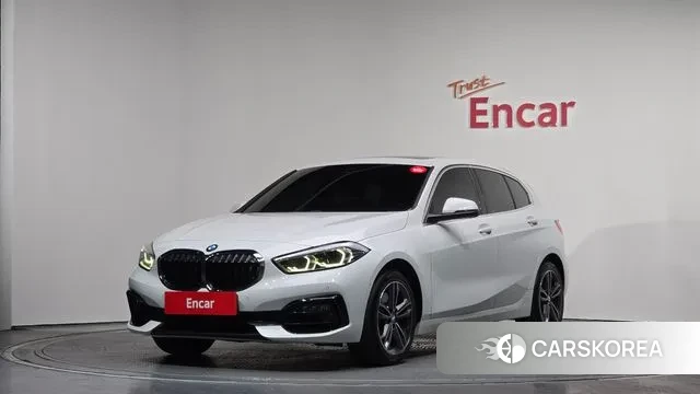 BMW 1 Series (F40) 2022 Белый из Кореи