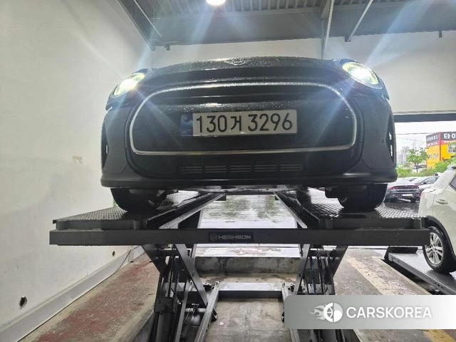 Mini Cooper 2023 Черный из Кореи