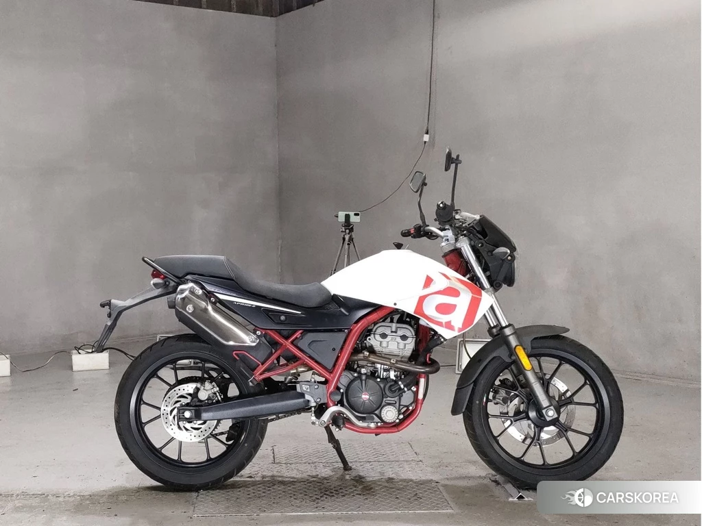 Проданный Aprilia STX125 CAFE 2015 из Японии