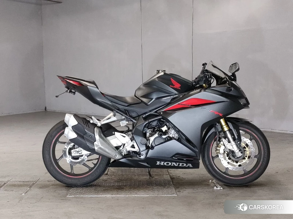 Проданный Honda CBR250RR 2017 из Японии, фото 2