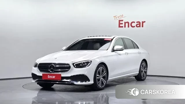 Mercedes-Benz E-Class W213 2022 Белый из Кореи