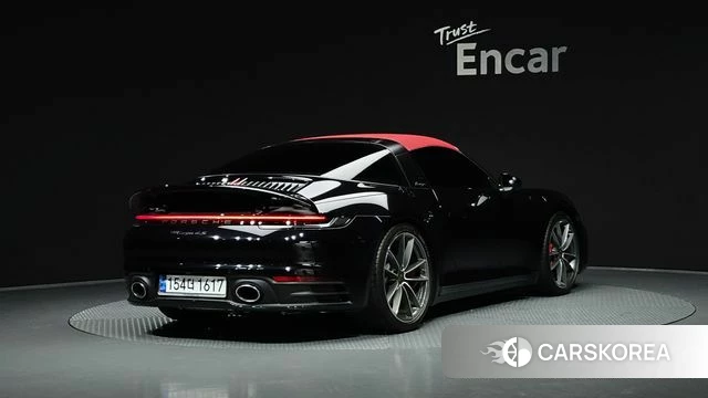 Porsche 911(992) 2024 Черный из Кореи