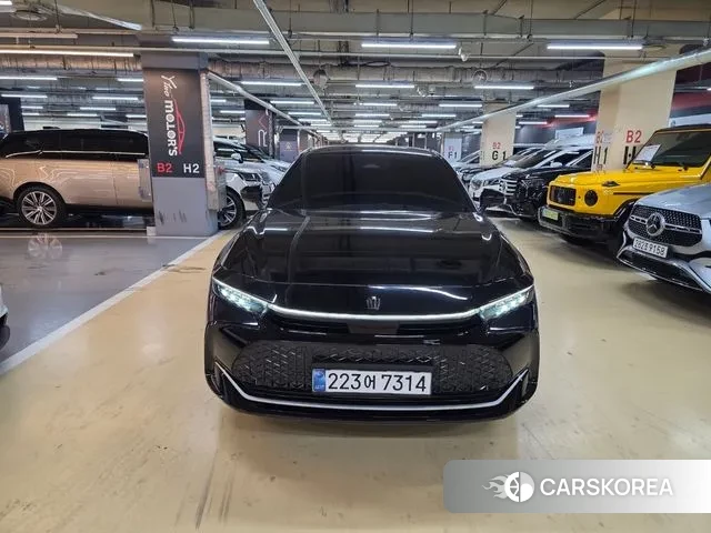 Toyota Crown Crossover 2024 Черный из Кореи