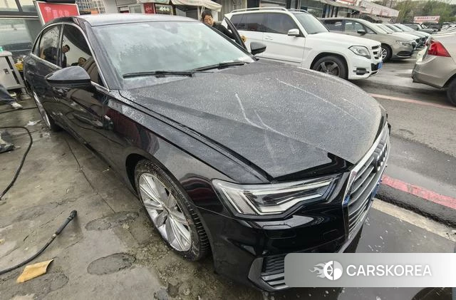 Audi A6L 2021 Черный из Китая