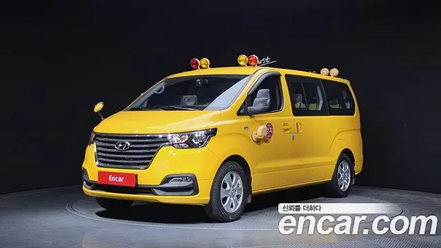 Hyundai The New Grand Starex 2018 Желтый из Кореи