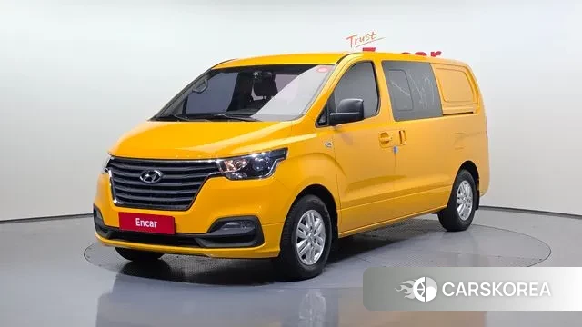 Hyundai The New Grand Starex 2019 Желтый из Кореи