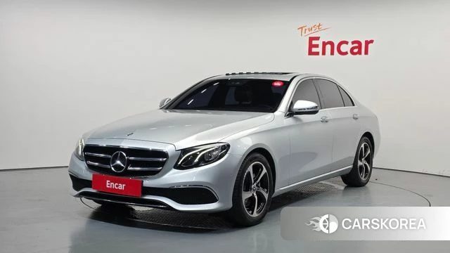 Mercedes-Benz E-Class W213 2019 Серебряный из Кореи