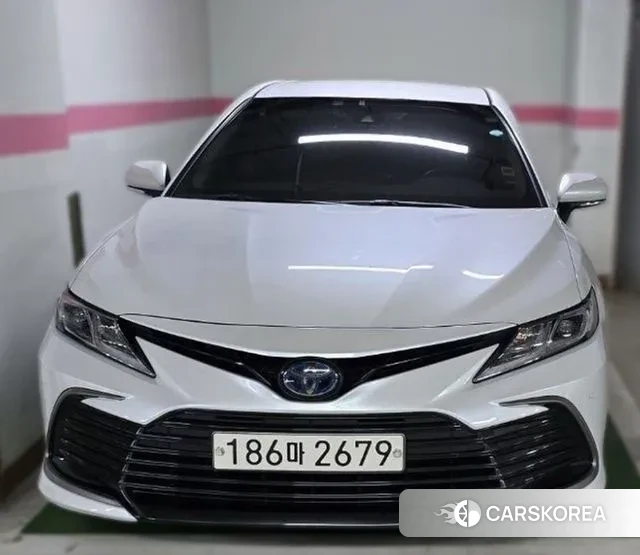 Toyota Camry (XV70) 2021 Белый из Кореи