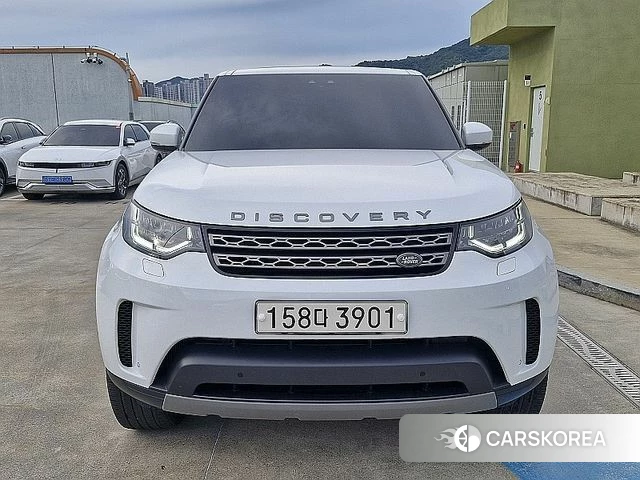 Land Rover Discovery 5 2019 Белый из Кореи