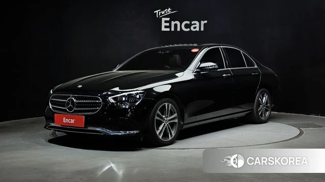 Mercedes-Benz E-Class W213 2022 Белый из Кореи