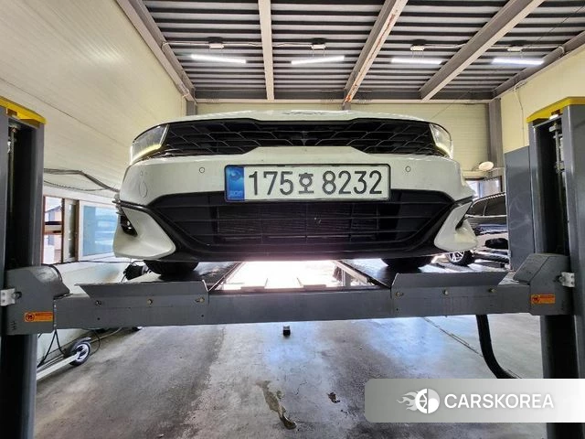 Kia K5 3rd generation 2023 Белый из Кореи