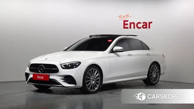 Mercedes-Benz E-Class W213 2021 Белый из Кореи