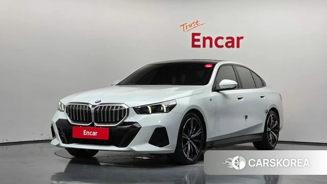 BMW 5 Series (G60) 2025 Белый из Кореи