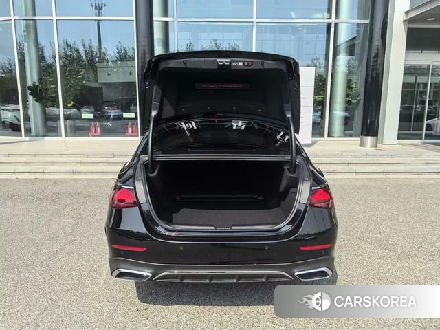 Mercedes-Benz E-class 2024 Черный из Китая