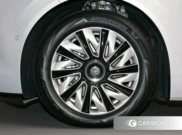Buick Zhijing Family 2026 Серебристо-серый из Китая