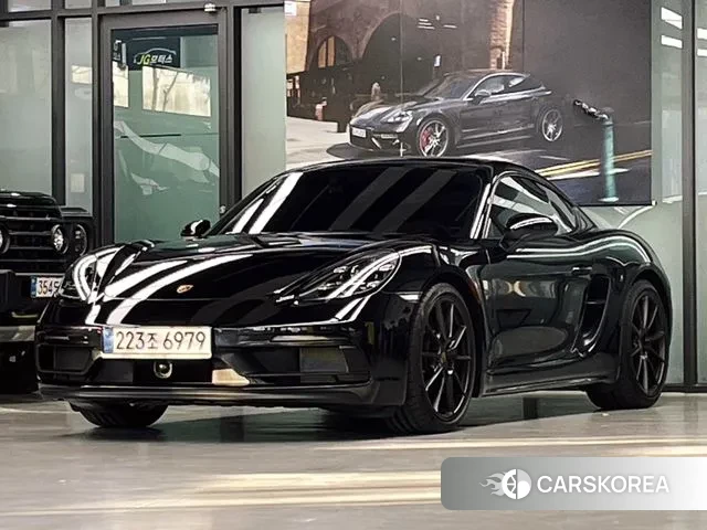 Porsche 718 Cayman 2023 Черный из Кореи