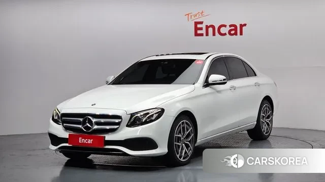 Mercedes-Benz E-Class W213 2019 Белый из Кореи