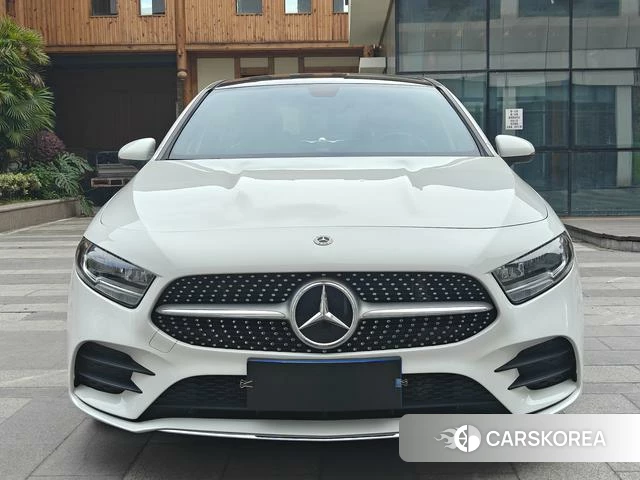 Mercedes-Benz Class A 2021 Белый из Китая