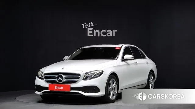 Mercedes-Benz E-Class W213 2018 Белый из Кореи