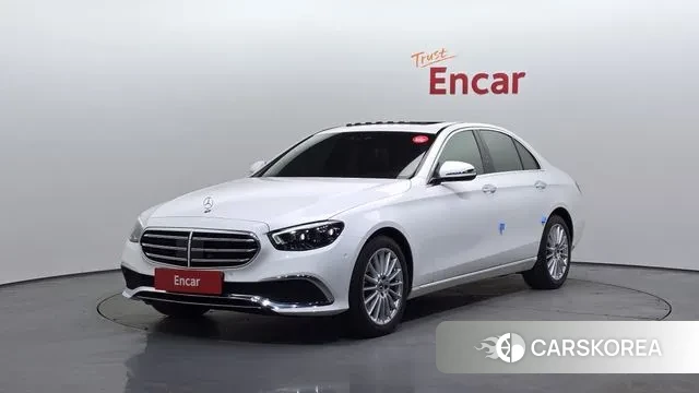 Mercedes-Benz E-Class W213 2021 Белый из Кореи