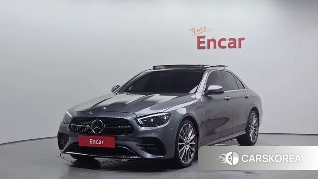 Mercedes-Benz E-Class W213 2022 Серебристо-серый из Кореи