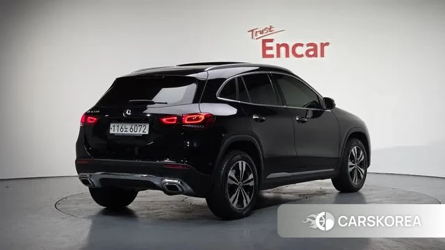 Mercedes-Benz GLA - Class H247 2021 Черный из Кореи