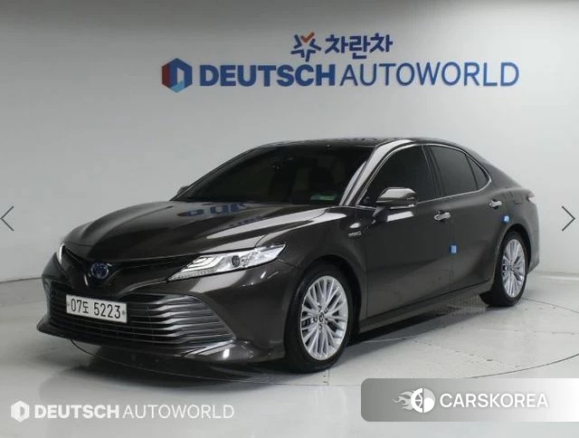 Toyota Camry (XV70) 2018 Серый из Кореи
