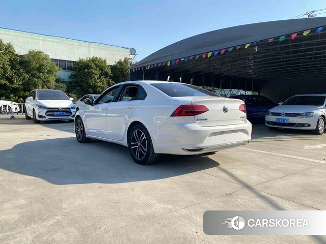 Volkswagen Lingdu 2021 Белый из Китая
