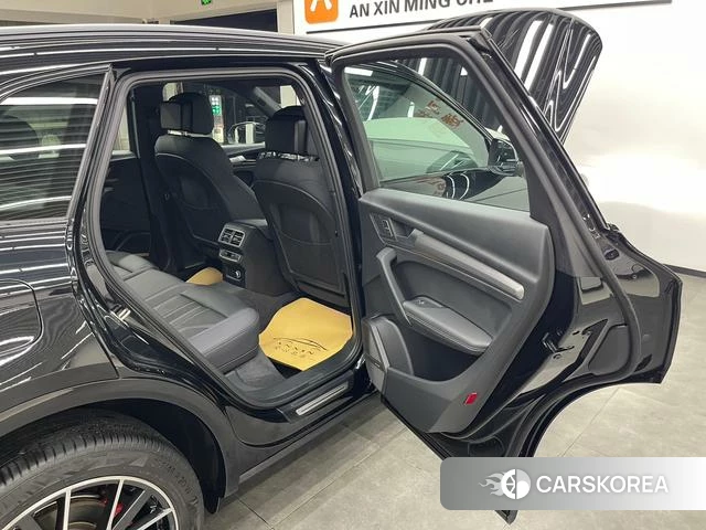 Audi Q5L 2024 Черный из Китая