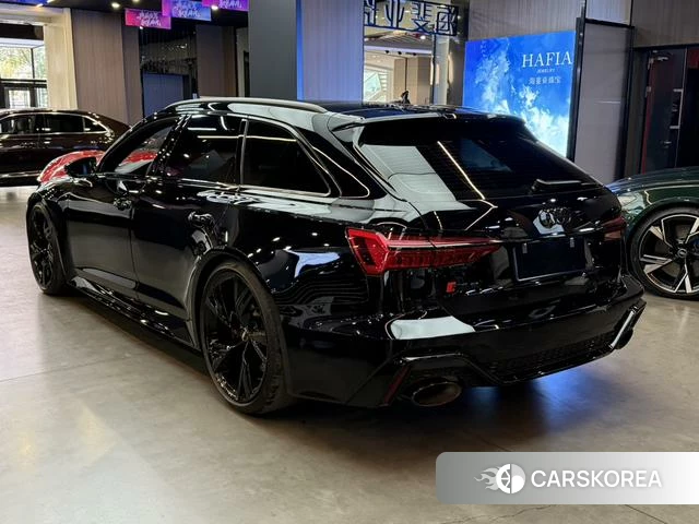 Audi RS 6 2022 Черный из Китая