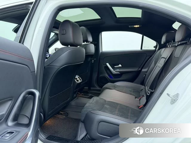 Mercedes-Benz Class A 2023 Белый из Китая