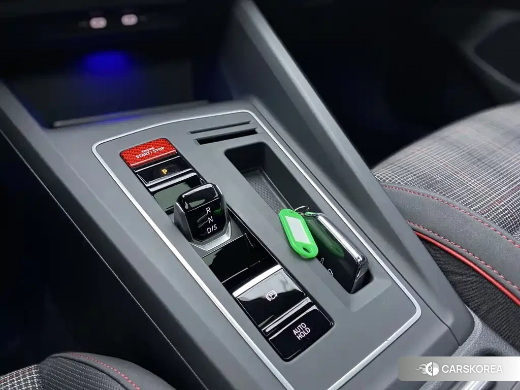 Volkswagen Golf 2026 Белый из Китая