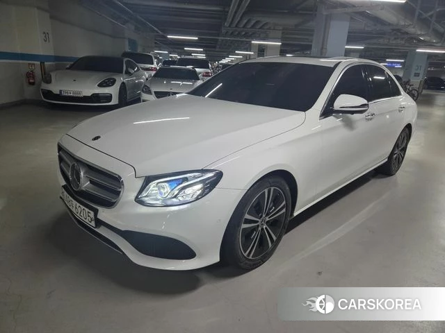 Mercedes-Benz E-Class W213 2020 Белый из Кореи