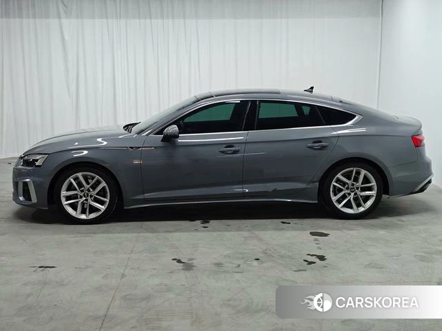 Audi A5 2022 Темно-серый из Китая