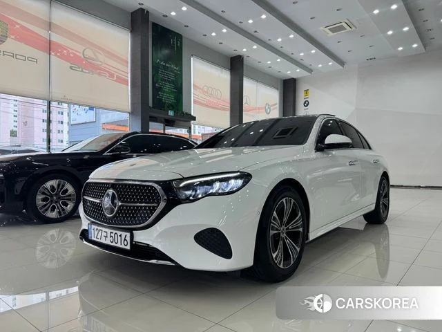 Mercedes-Benz E-Class W214 2025 Белый из Кореи