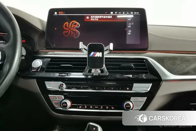 BMW 5 series 2022 Черный из Китая