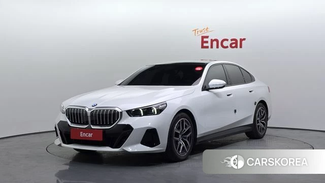 BMW 5 Series (G60) 2026 Белый из Кореи