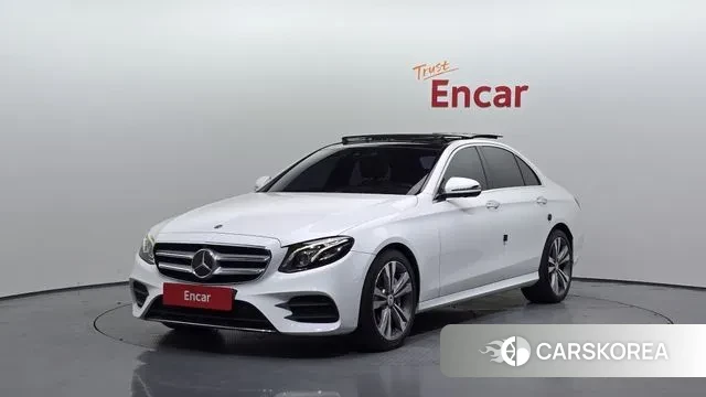 Mercedes-Benz E-Class W213 2019 Белый из Кореи
