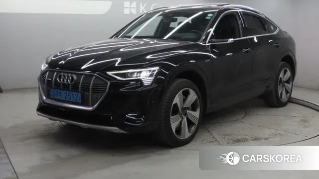 Audi e-Tron 2023 Черный из Кореи