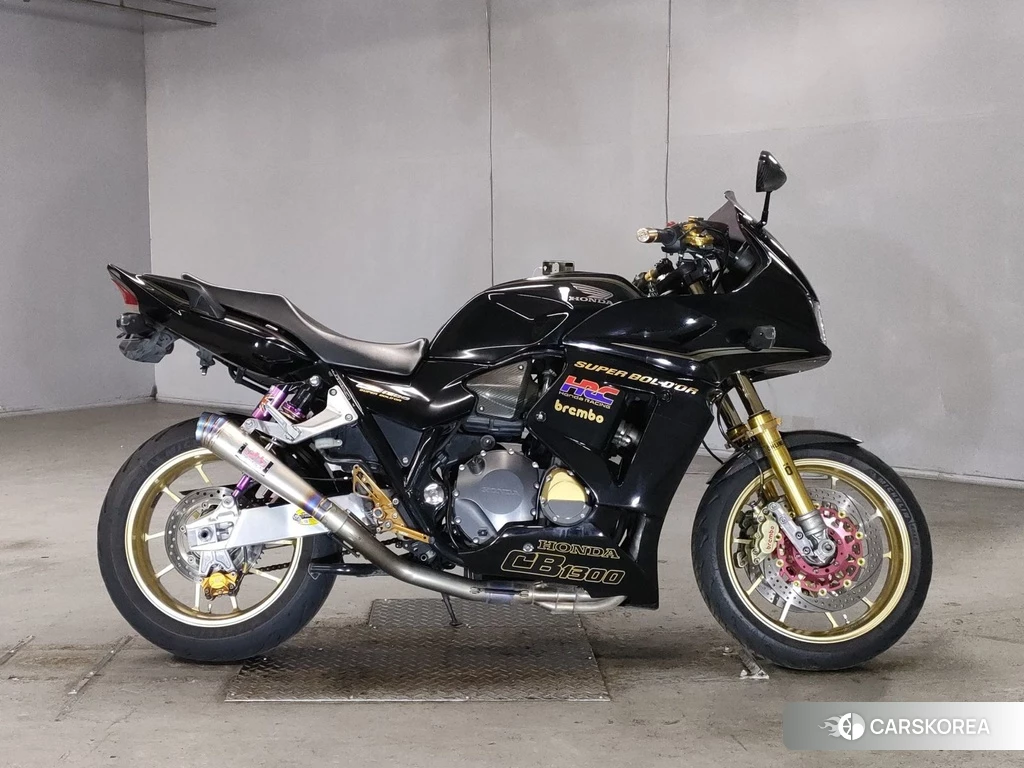 Проданный Honda CB1300SF BOLDOR 2011 из Японии