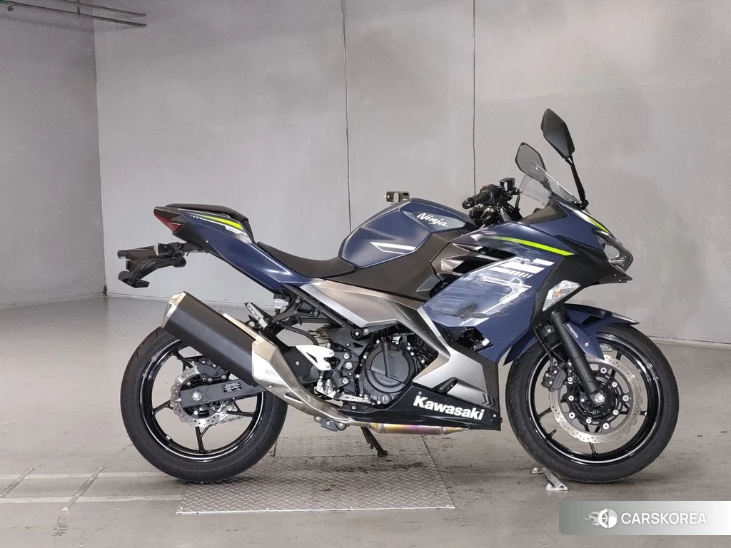 Проданный Kawasaki NINJA 400 2023 из Японии, фото 2