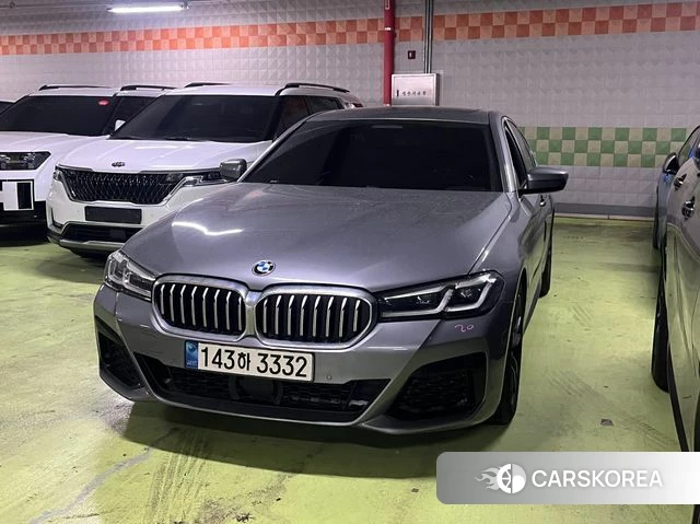BMW 5 Series (G30) 2022 Серый из Кореи
